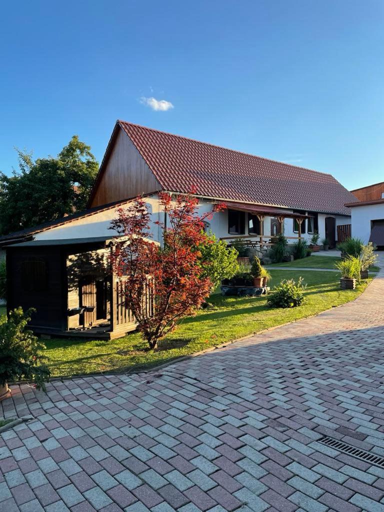 Agroturystyka Nad Strumykiem Лесьна Экстерьер фото